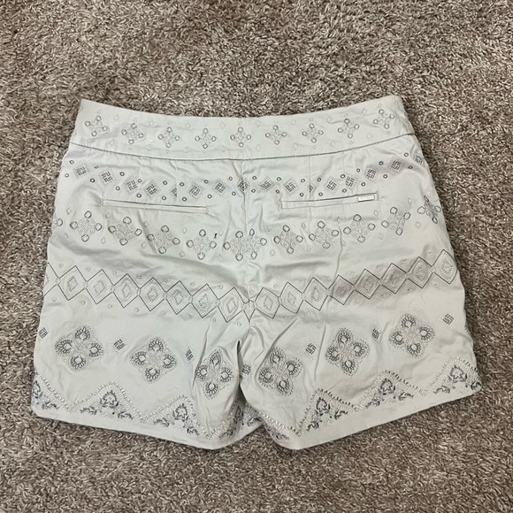grey patterned shorts - Picture 2 of 3
